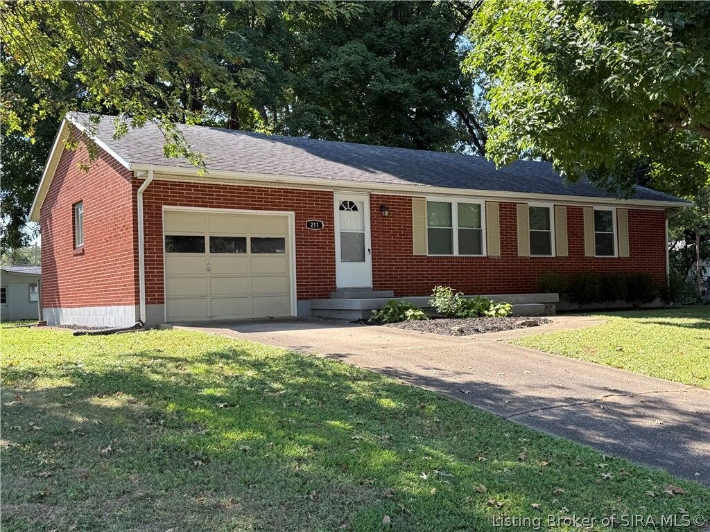 Property Photo: 211 Fairwood Drive IN 47130