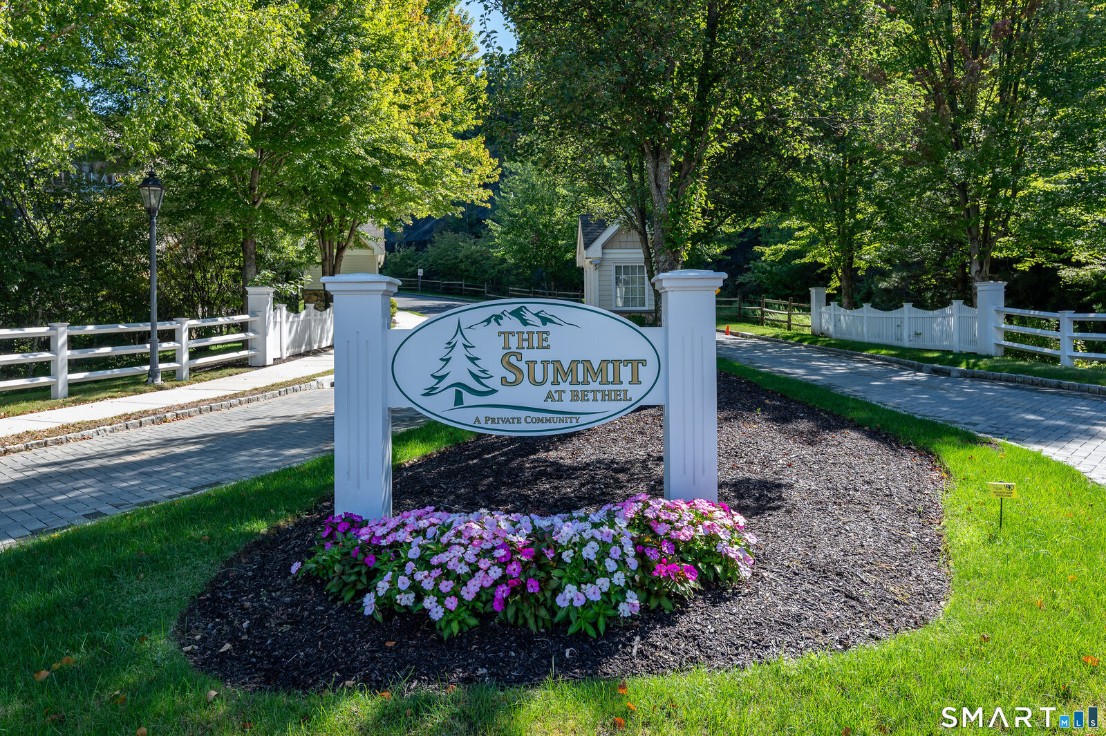 Property Photo:  15 Briar Ridge Drive 15  CT 06801 