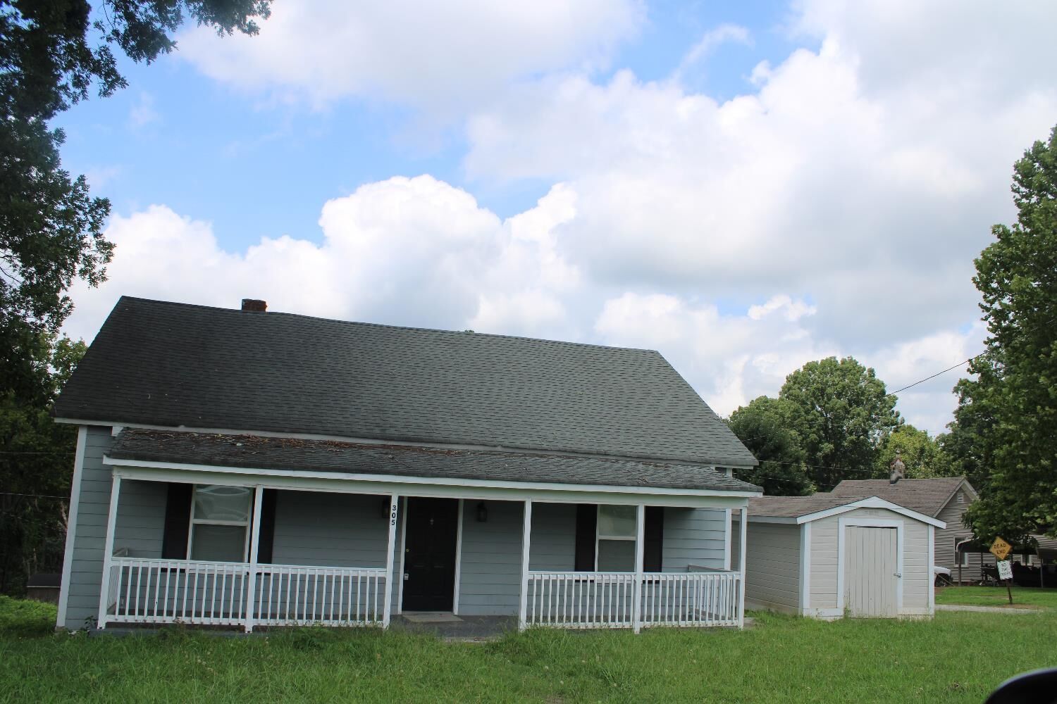 Property Photo:  305 Munro Street  SC 29379 