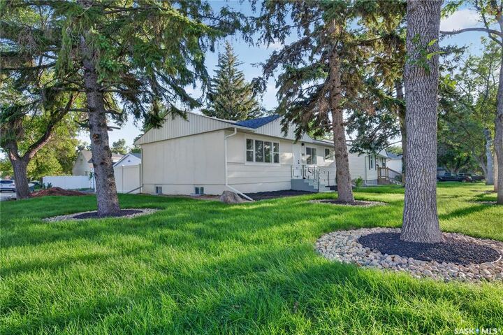 Property Photo:  3601 21st Avenue  SK S4S 0V3 