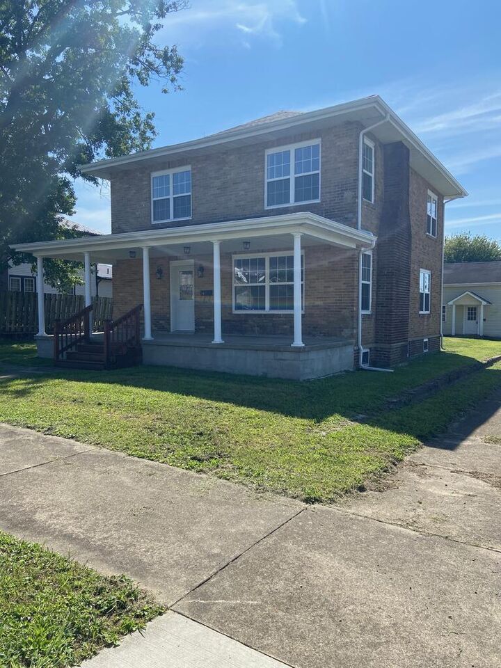 Property Photo:  310 6th St  OH 45692 
