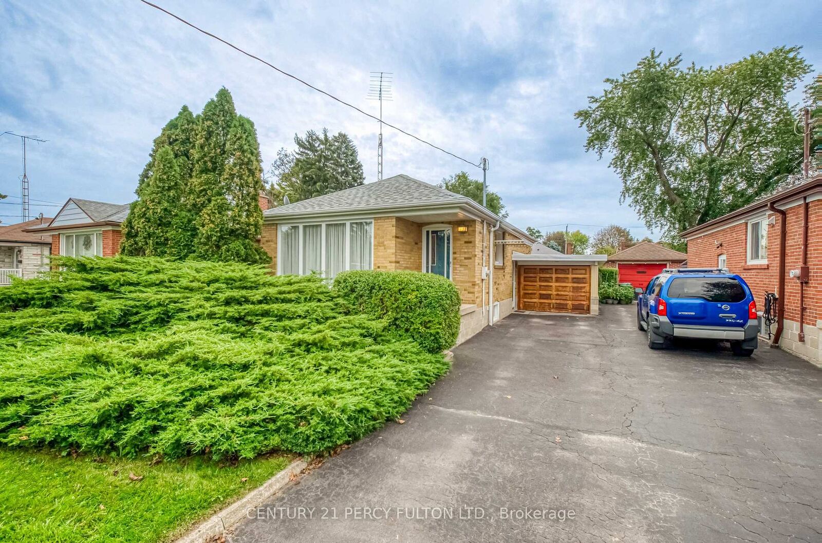 Property Photo:  13 Graylee Avenue  ON M1J 1M5 