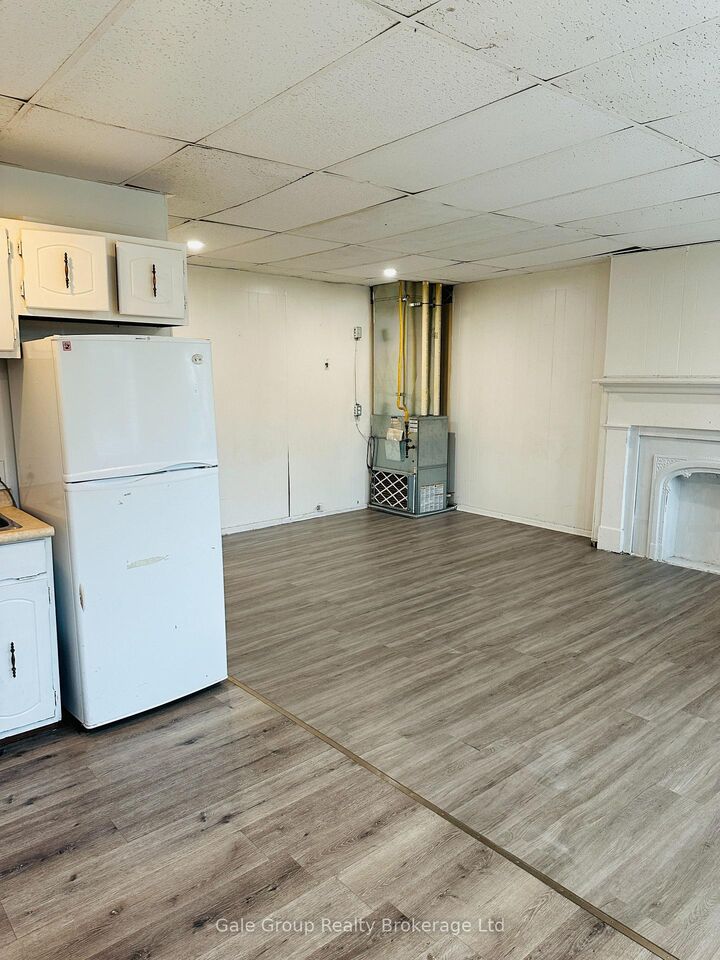 Property Photo:  457 Dundas Street 5  ON N4S 1C2 