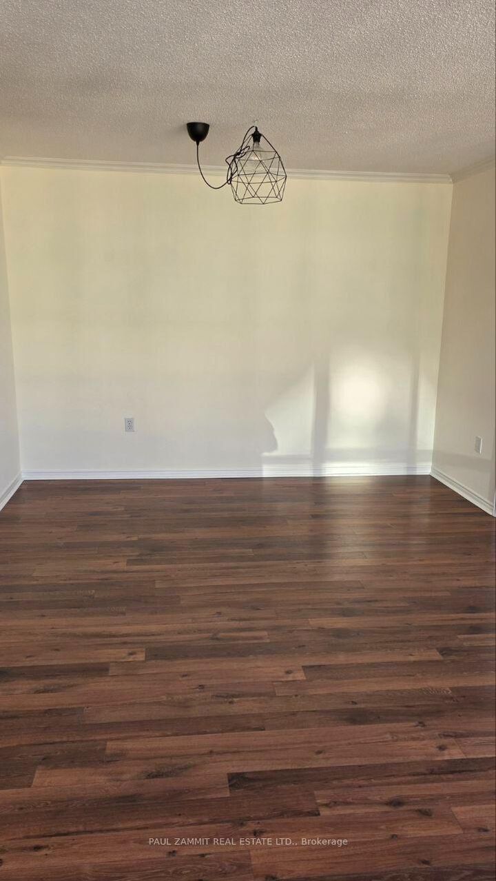 Property Photo: 270 Davis Drive 804 ON L3Y 8K2