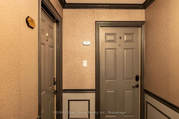 Property Photo:  110 Sykes Street N 303  ON N4L 1S6 