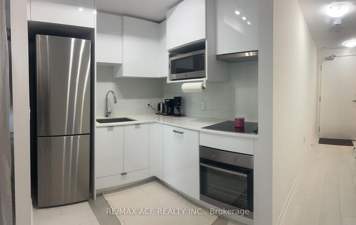 Property Photo:  195 Redpath Avenue 2314  ON M4P 0E4 