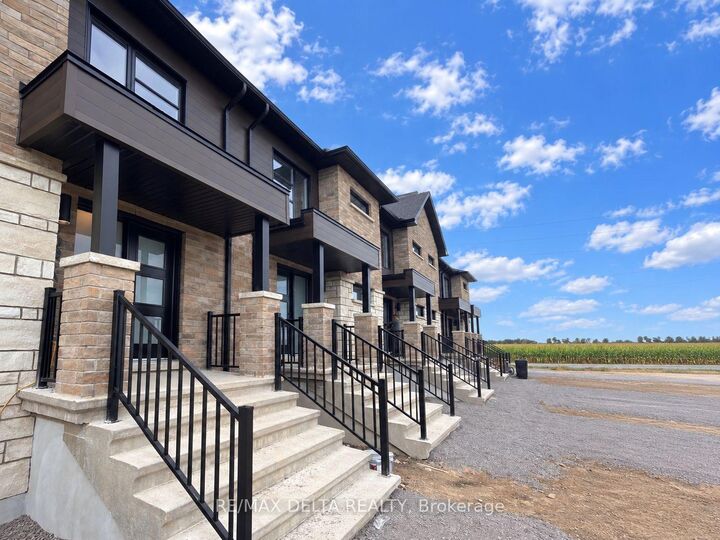 Property Photo: 55 Carpe Street ON K0A 1M0