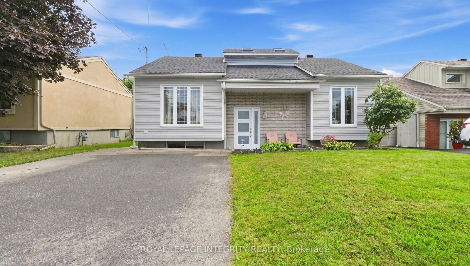 Property Photo: 2023 Woods Street ON K4K 1H7