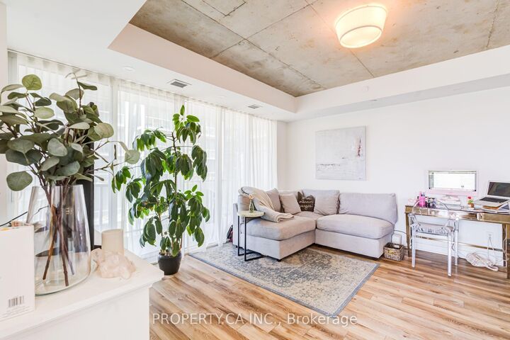 Property Photo:  25 Baseball Place 607  ON M4M 2A5 