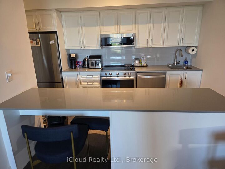 Property Photo:  1063 Douglas McCurdy Comm Circle 505  ON L5G 0C5 