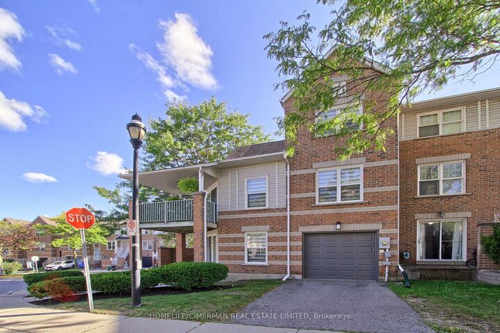 Property Photo:  30 Brandy Lane Way  ON L3Y 8P7 