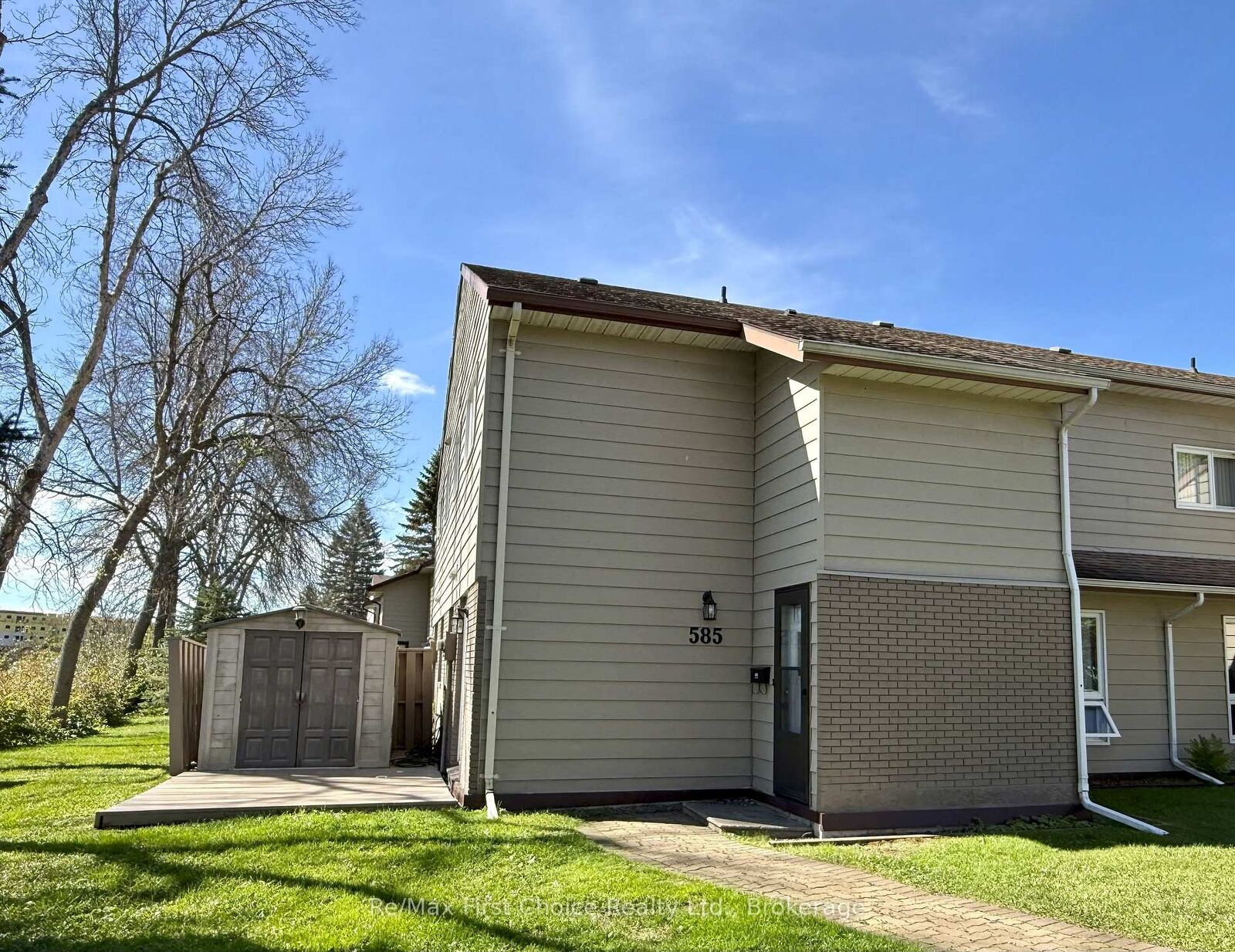 Property Photo:  585 Nobel Road 32  ON P7B 5Y7 