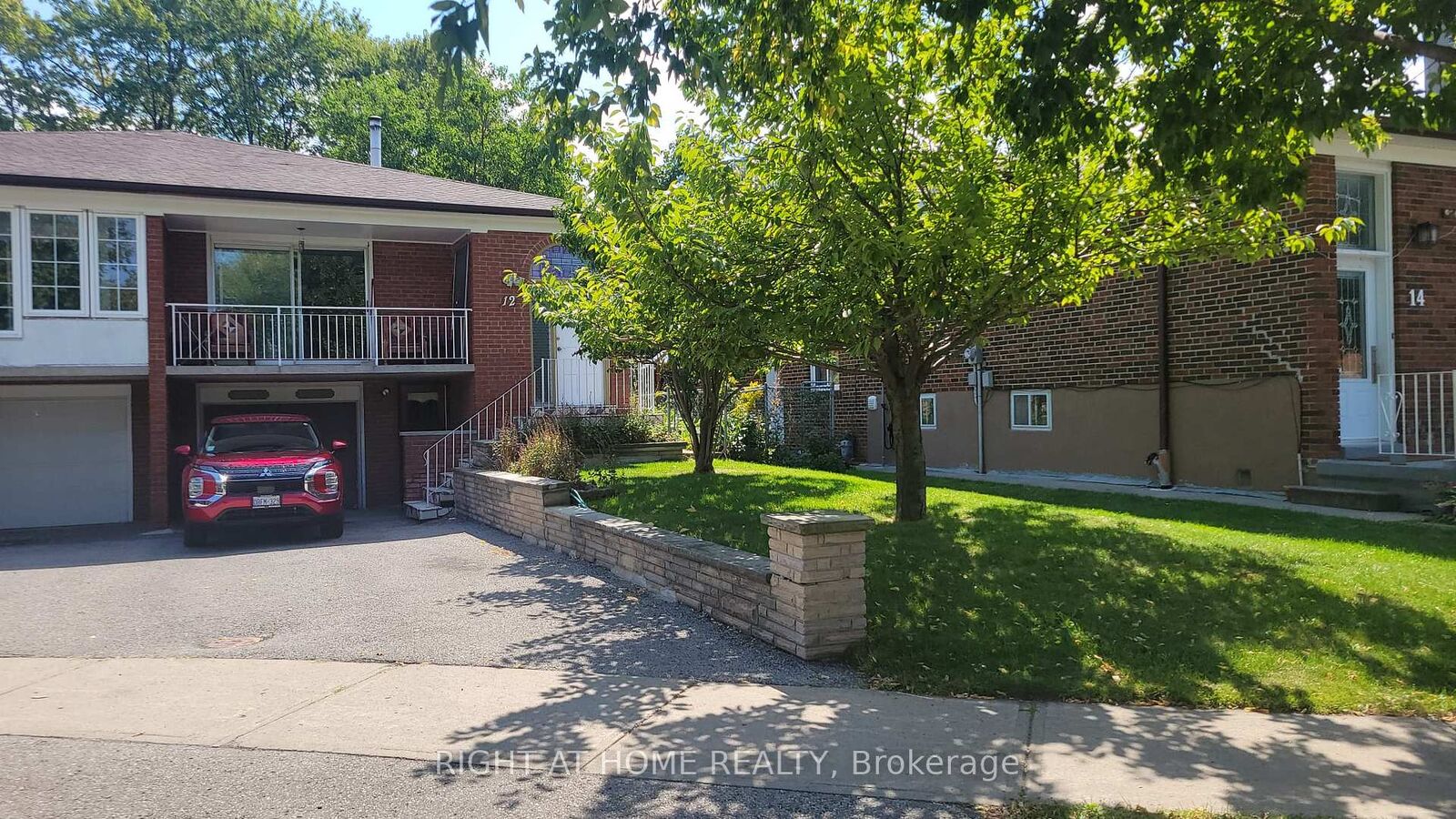 Property Photo:  12 Fairglen Avenue  ON M1T 1G7 
