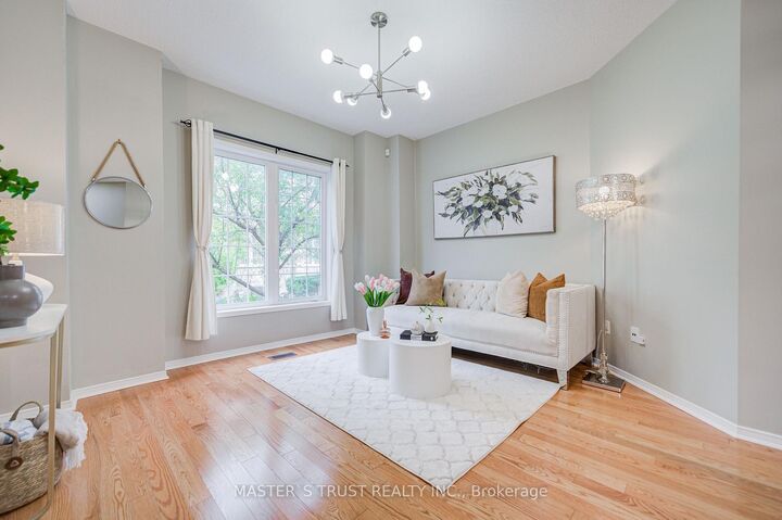 Property Photo:  23 Observatory Lane 272  ON L4C 0M7 