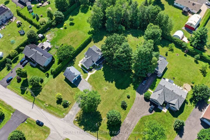 Property Photo:  1954 Farisita Drive  ON K0A 3H0 
