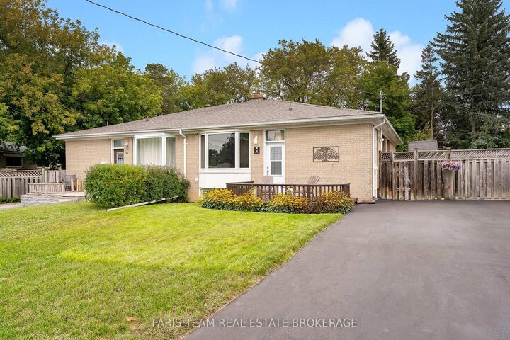 Property Photo:  45 Bailey Crescent  ON L4G 2B2 