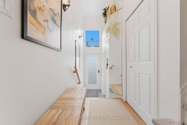 Property Photo:  581 Lisgar Street  ON K1R 5H6 