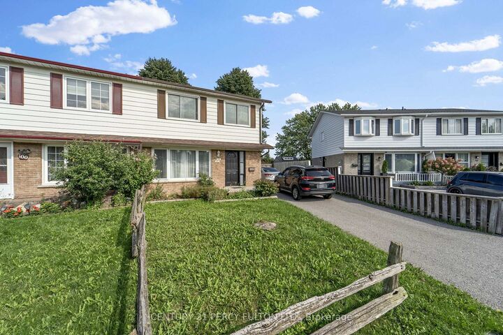 Property Photo:  98 Doreen Crescent  ON L1C 3W8 