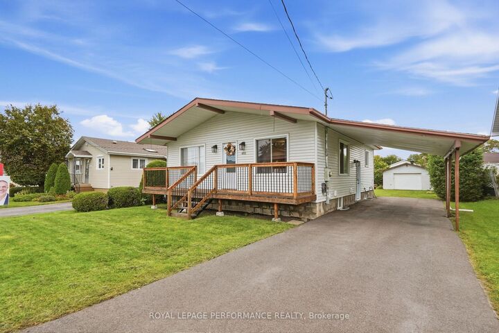 Property Photo:  493 Catherine Street  ON K6A 1Z8 