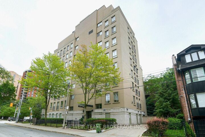 Property Photo:  135 Maitland Street 202  ON M4Y 1E5 