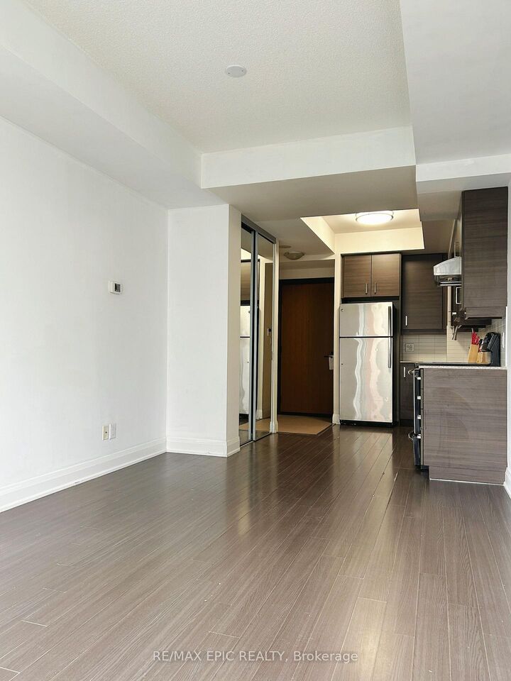 Property Photo:  1 Uptown Drive 609  ON L3R 5C1 