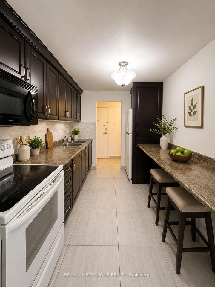 Property Photo:  1445 Wilson Avenue 202  ON M3M 1J5 