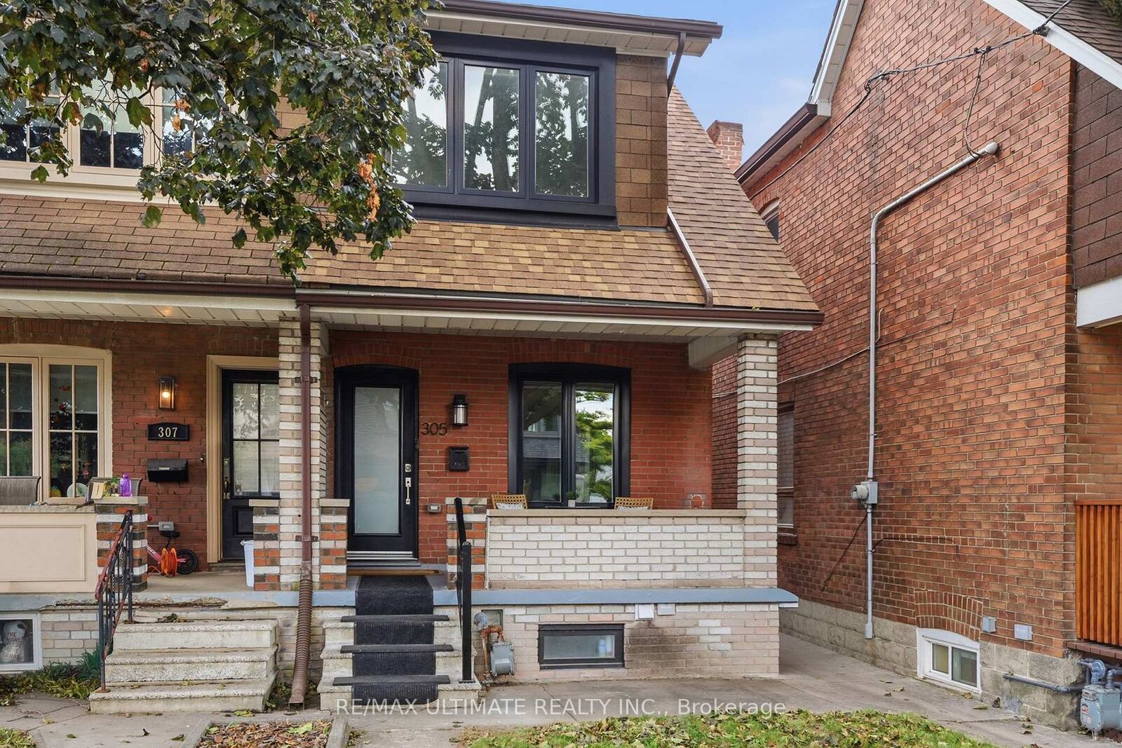 Property Photo:  305 Winona Drive Main/Upper  ON M6C 3S8 
