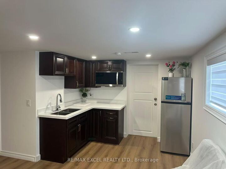 Property Photo:  5 Union Street  ON L3R 2H4 