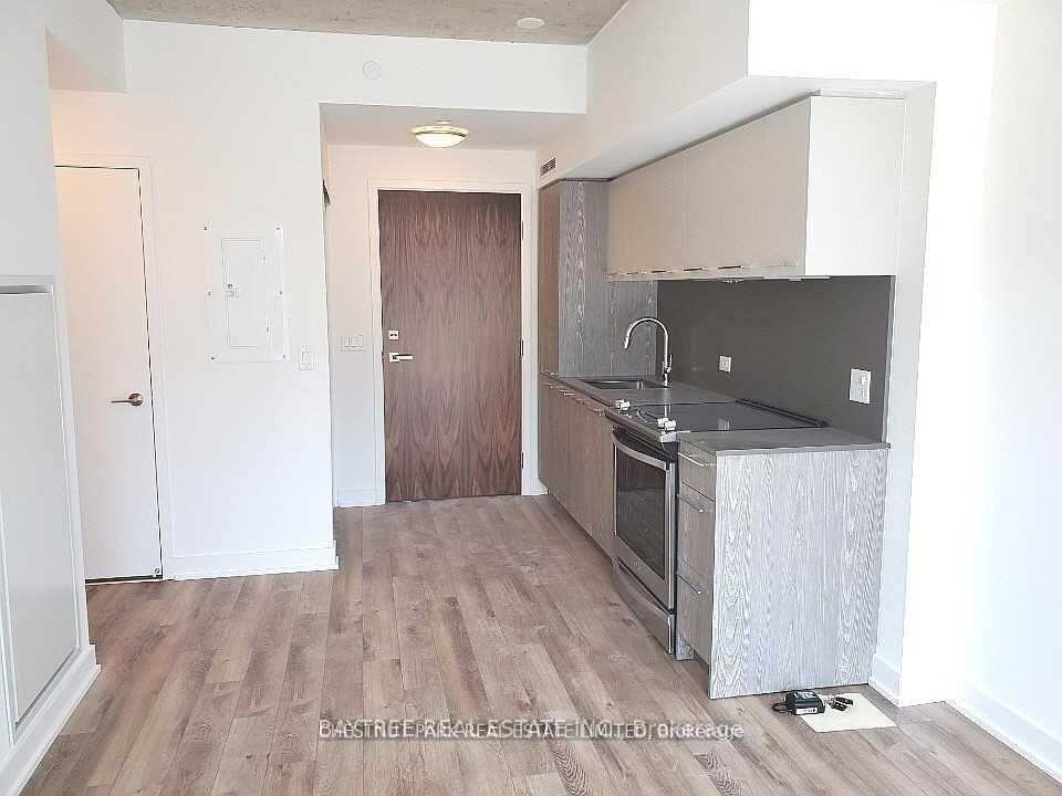 Property Photo:  30 Baseball Place 912  ON M4M 0E8 