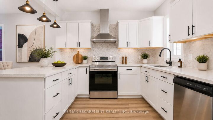 Property Photo:  53 1/2 Kinrade Avenue  ON L8L 6L5 