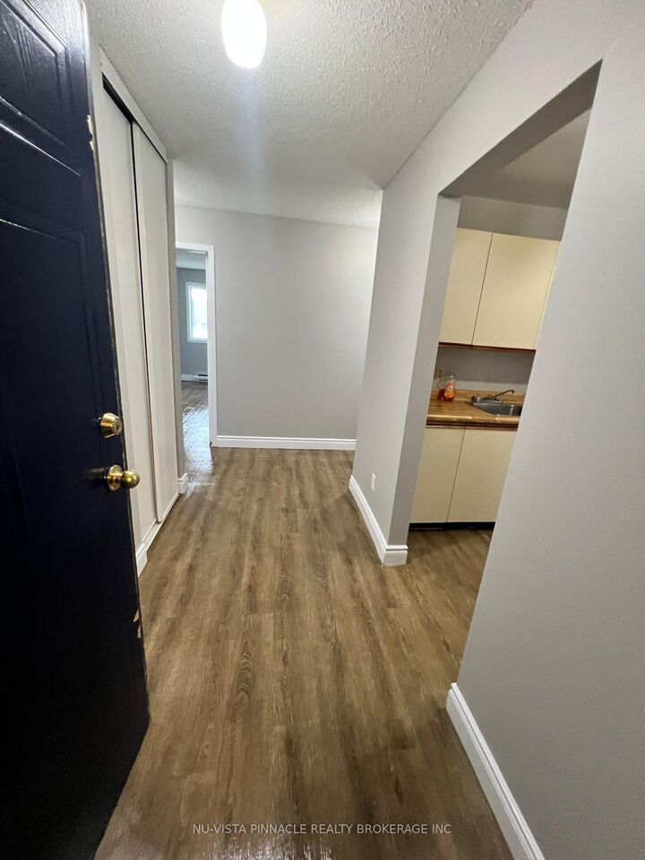 Property Photo:  727 Deveron Crescent 303  ON N5Z 4X4 