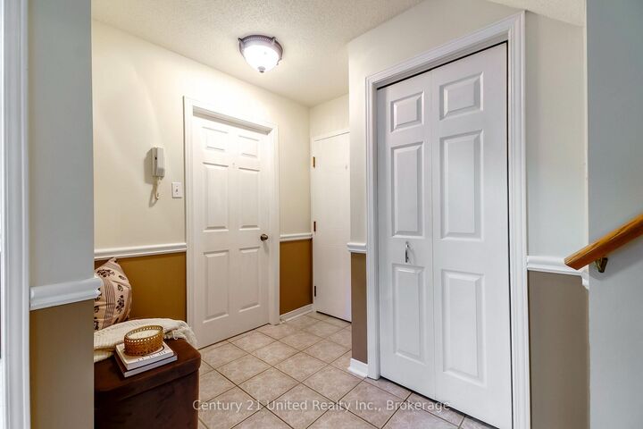 Property Photo:  36 Champlain Crescent 15  ON K9L 1T1 