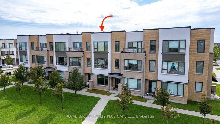 Property Photo:  211 Squire Crescent 5  ON L6H 0L8 