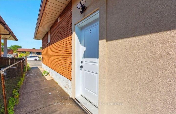 Property Photo:  929 Upper Ottawa Street C  ON L8T 3V6 
