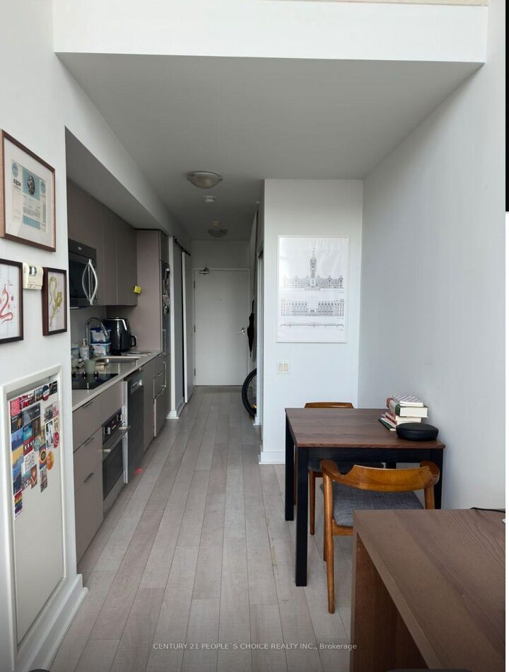 Property Photo:  5 Hanna Avenue 524  ON M6K 0B3 