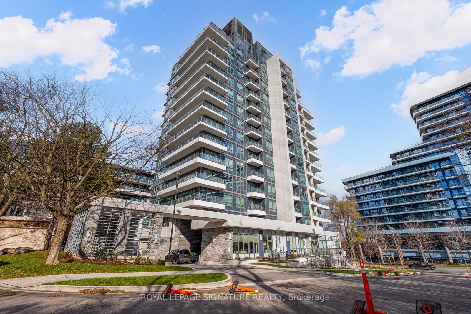 Property Photo:  2 Teagarden Court 1105  ON M2N 0L6 