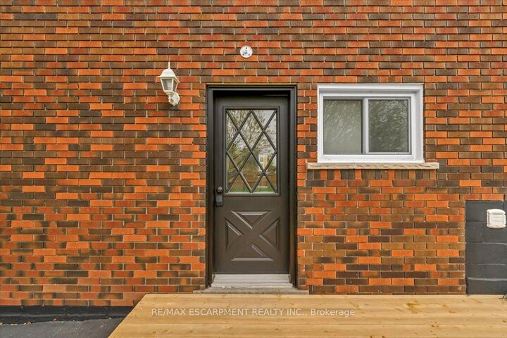 Property Photo:  58 Columbia Drive Lower  ON L9C 3Y2 
