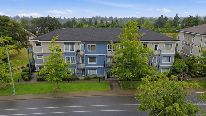 Property Photo:  4050 Douglas St #203  BC V8X 0A5 