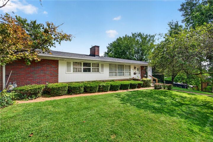 Property Photo:  603 Wood St  PA 16117 