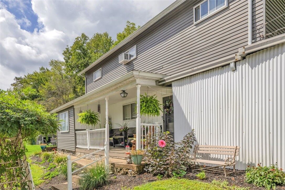Property Photo:  1722 Blythedale Rd  PA 15018 
