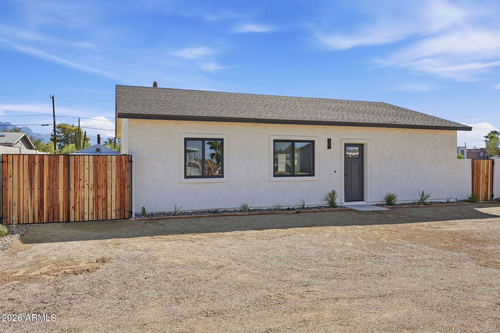 Property Photo:  1932 W Gregory Street  AZ 85120 