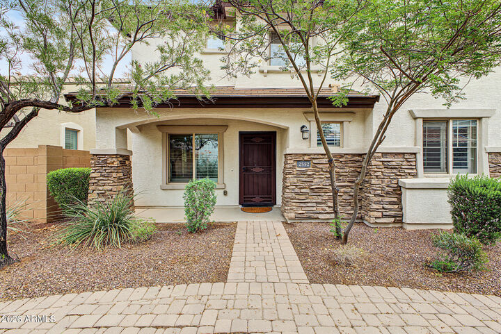 Property Photo:  2552 E Vermont Drive  AZ 85295 