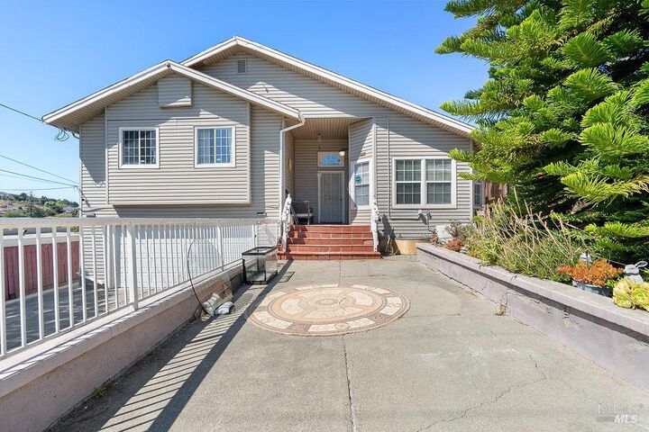 Property Photo: 473 Gilcrest Avenue CA 94591