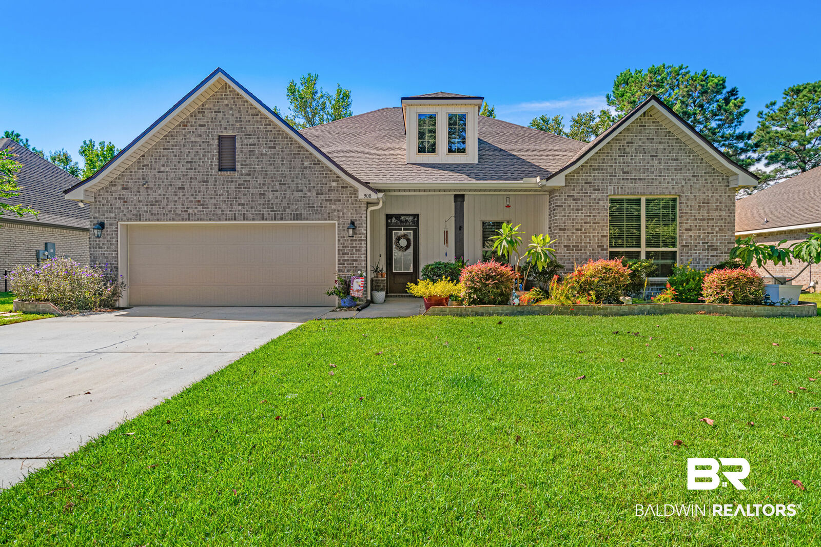 Property Photo: 908 Dalton Circle AL 36535