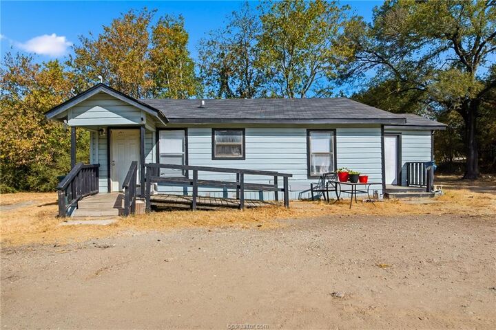 Property Photo: 906 West Martin Luther King Jr Street A &Amp B TX 77803