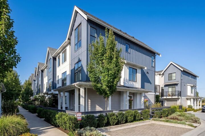 Property Photo:  488 Furness Street 64  BC V3M 0M1 