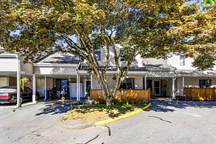 Property Photo:  21707 Dewdney Trunk Road 11  BC V2X 3G8 
