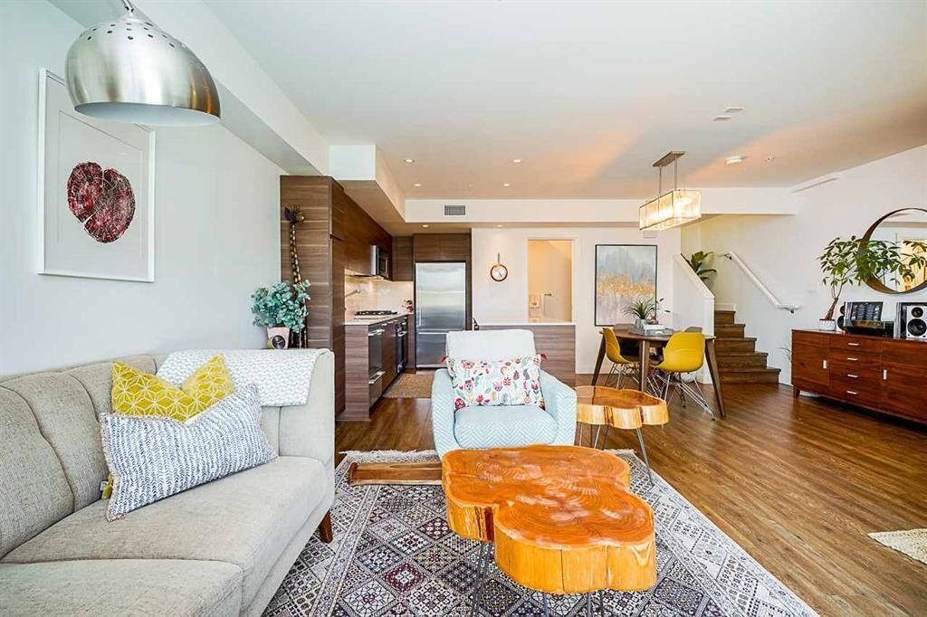 Property Photo:  1061 Marine Drive 202  BC V7P 1S6 