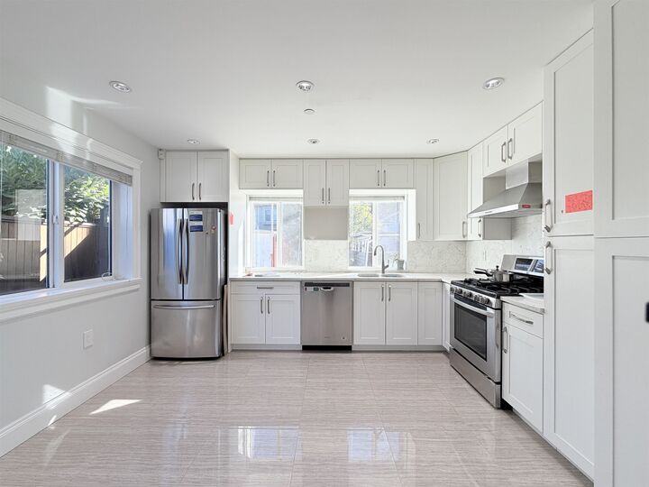 Property Photo:  2532 5th Av W  BC V6K 1T1 