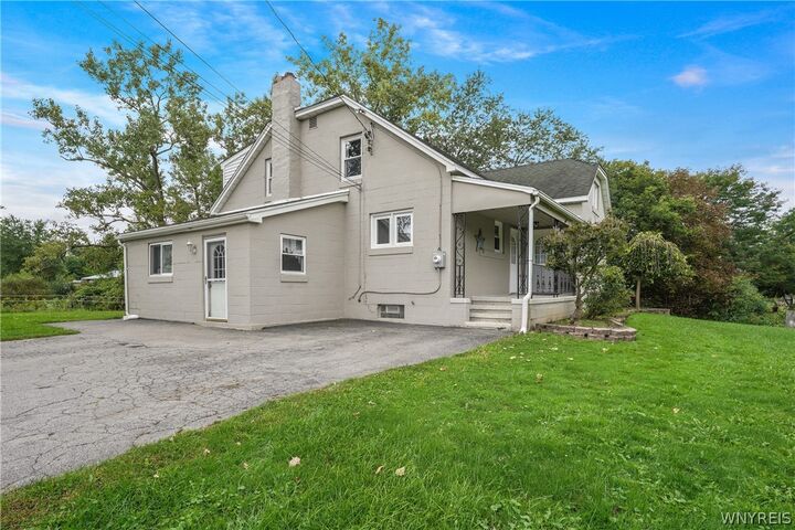 Property Photo:  5840 Clinton Street  NY 14059 